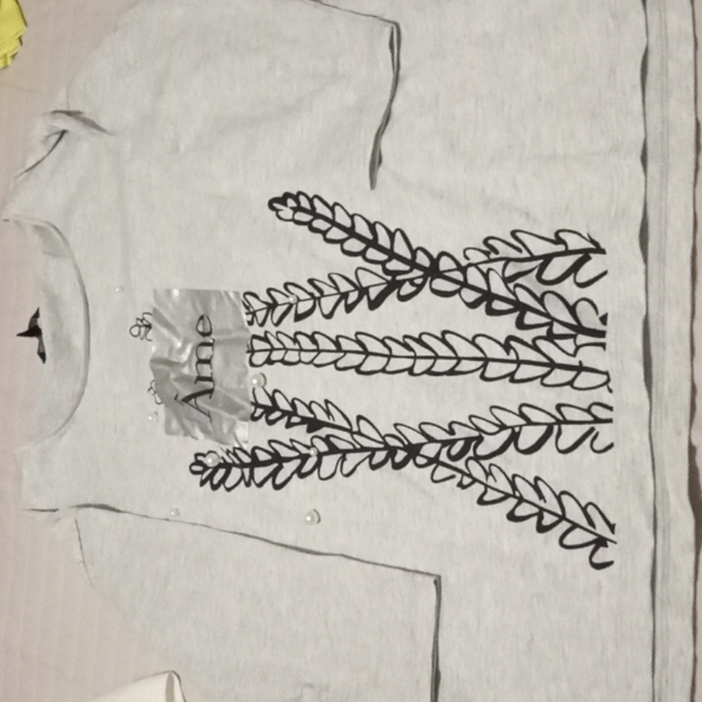 Girls size Small (14/16) ltshirt long sleeve (3/4)